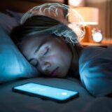 Diego Suárez, experto en longevidad: “Si duermes con el móvil cerca, tu cerebro no se regenera y aparecen trastornos graves del sueño”